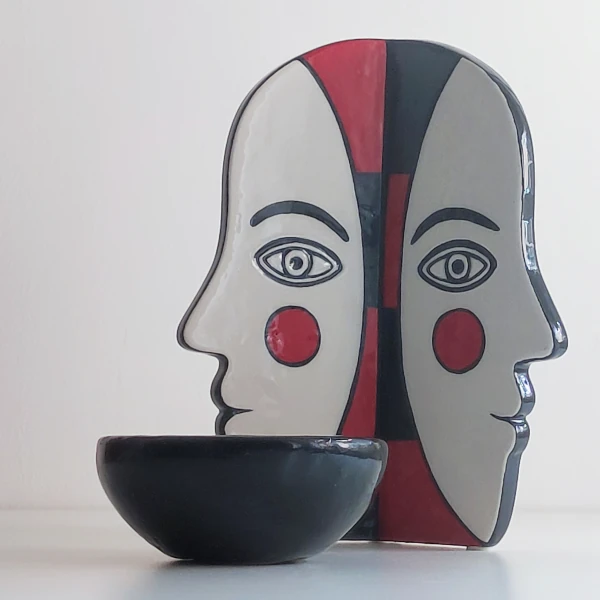 Sempre Natasha's artwork in a dynamic setting